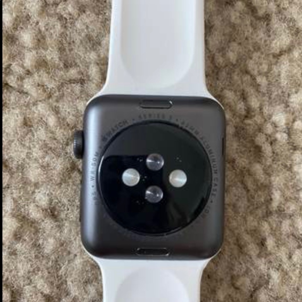 Apple Watch - Picture 2 of 2